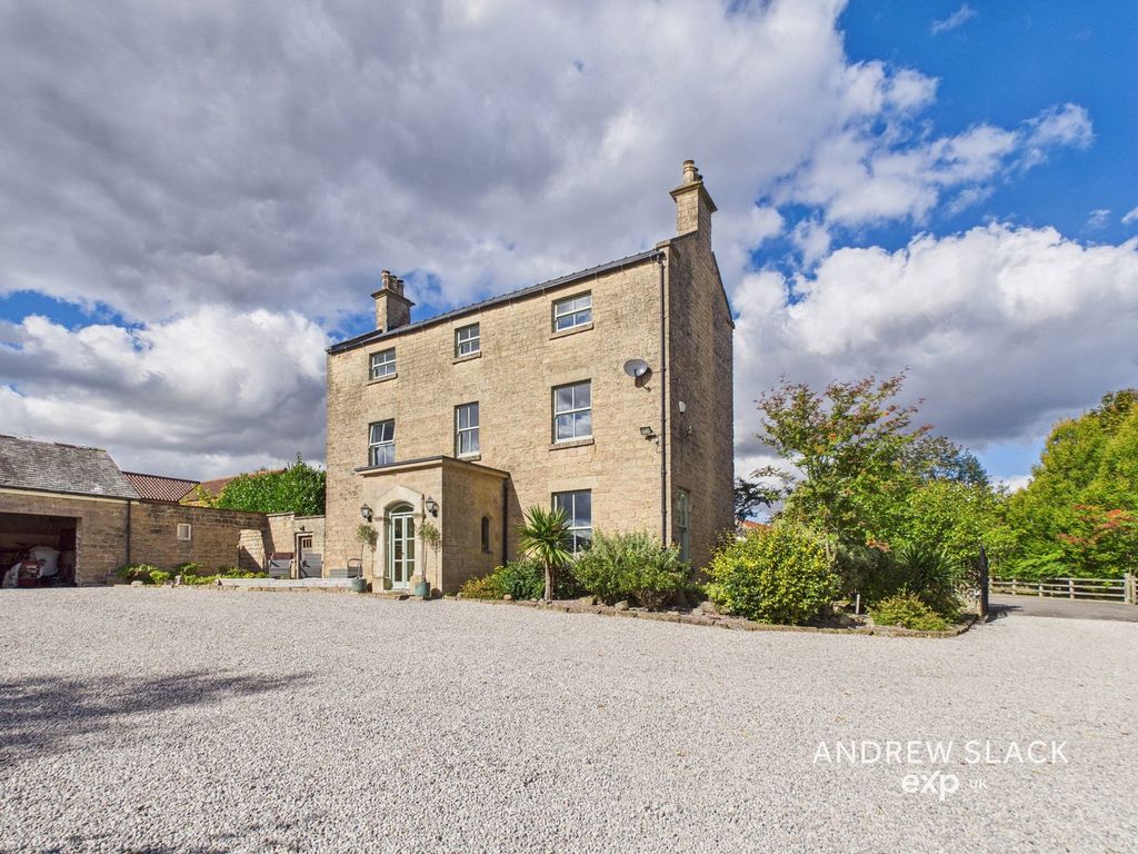 5 bed farmhouse for saleNottingham Road, Mansfield NG18