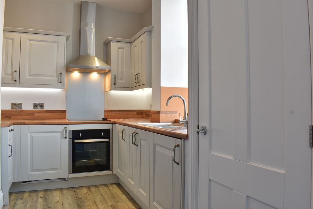 Additional image 5 of 2 bed flat for saleBalderton Gate, Newark NG24