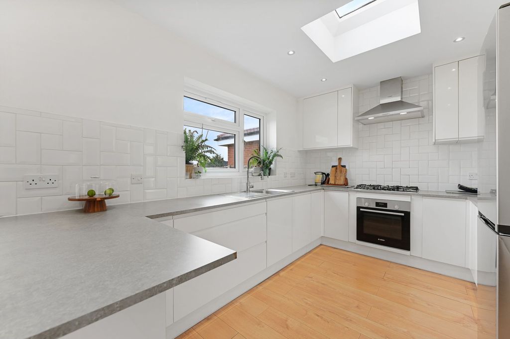 Additional image 7 of 5 bed semi-detached house for saleBelvue Road, Northolt UB5
