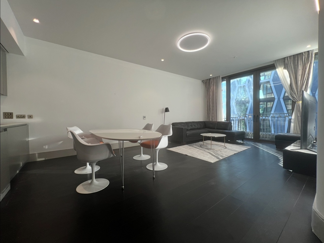 2 Bed Flat, Victoria Street, SW1H, N1 7GU photo 2
