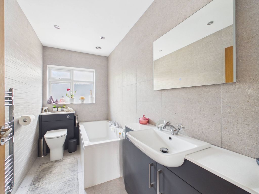 Additional image 43 of 4 bed detached bungalow for sale2 Whitestone Road, Nuneaton CV11