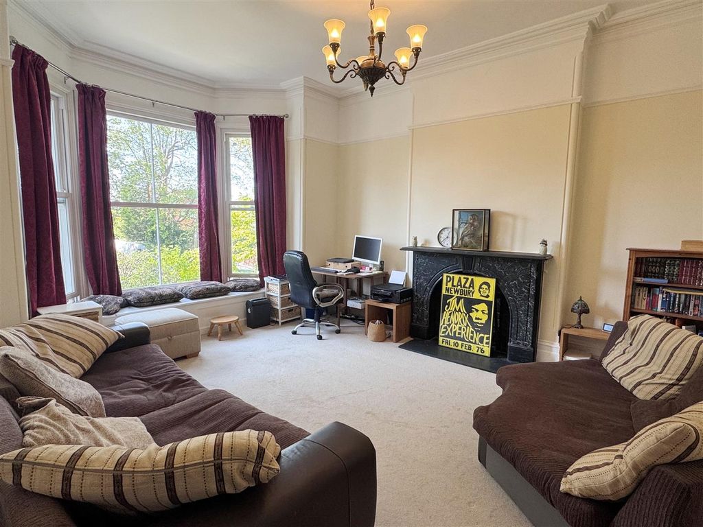 Additional image 12 of 5 bed semi-detached house for saleNewtown Road, Newbury RG14