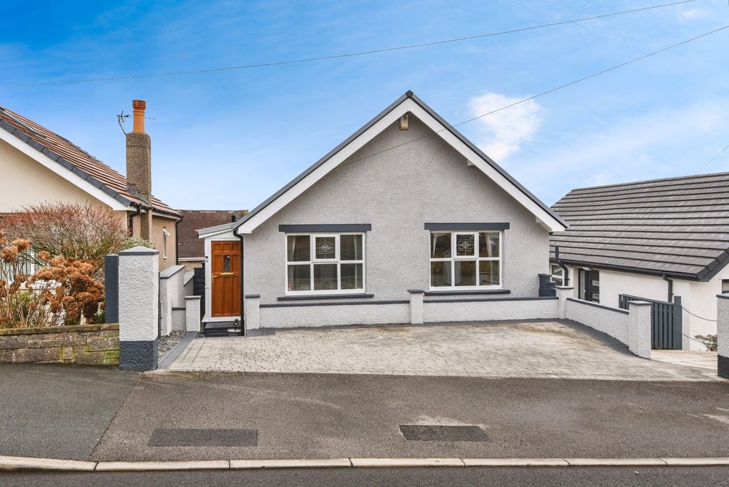 3 bed bungalow for saleWalker Grove, Heysham, Morecambe, Lancashire LA3