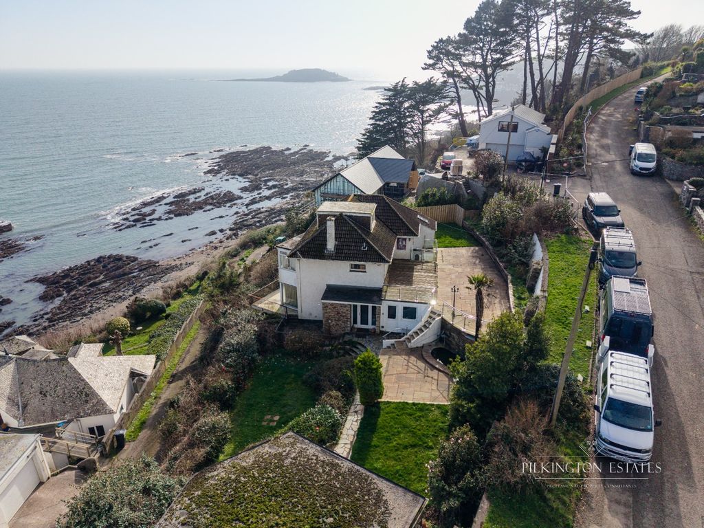 3 bed detached house for saleBay View Road, Looe, Cornwall PL13