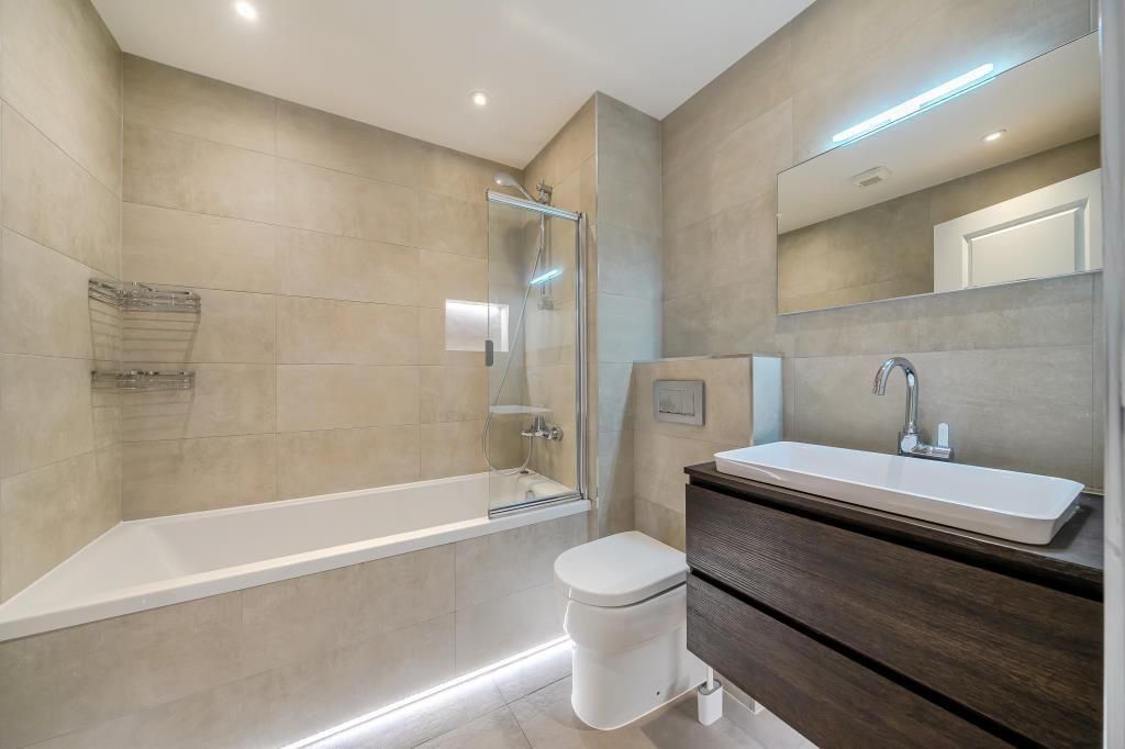 Additional image 15 of 2 bed flat for saleNewbury, Berkshire RG14