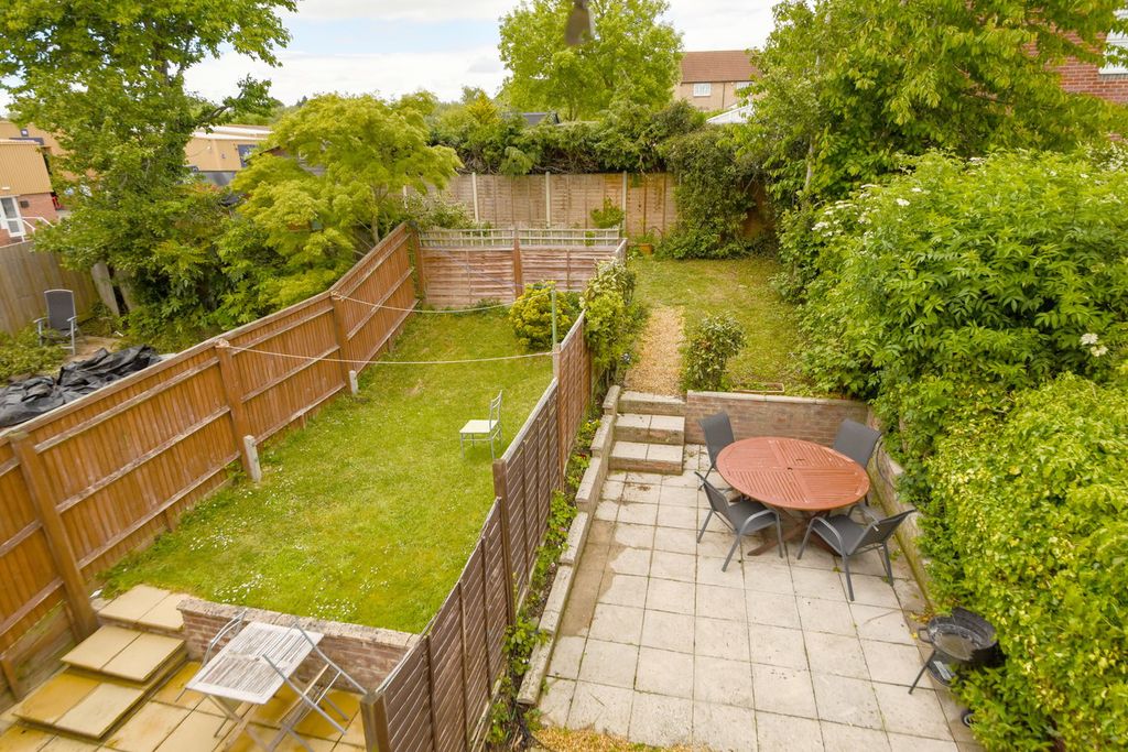 Additional image 16 of 1 bed terraced house for saleHarrington Close, Newbury RG14