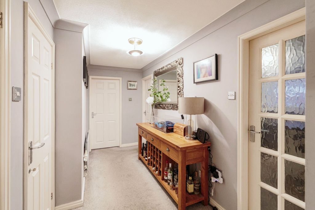Additional image 4 of 2 bed flat for saleSouth Promenade, Lytham St. Annes, Lancashire FY8