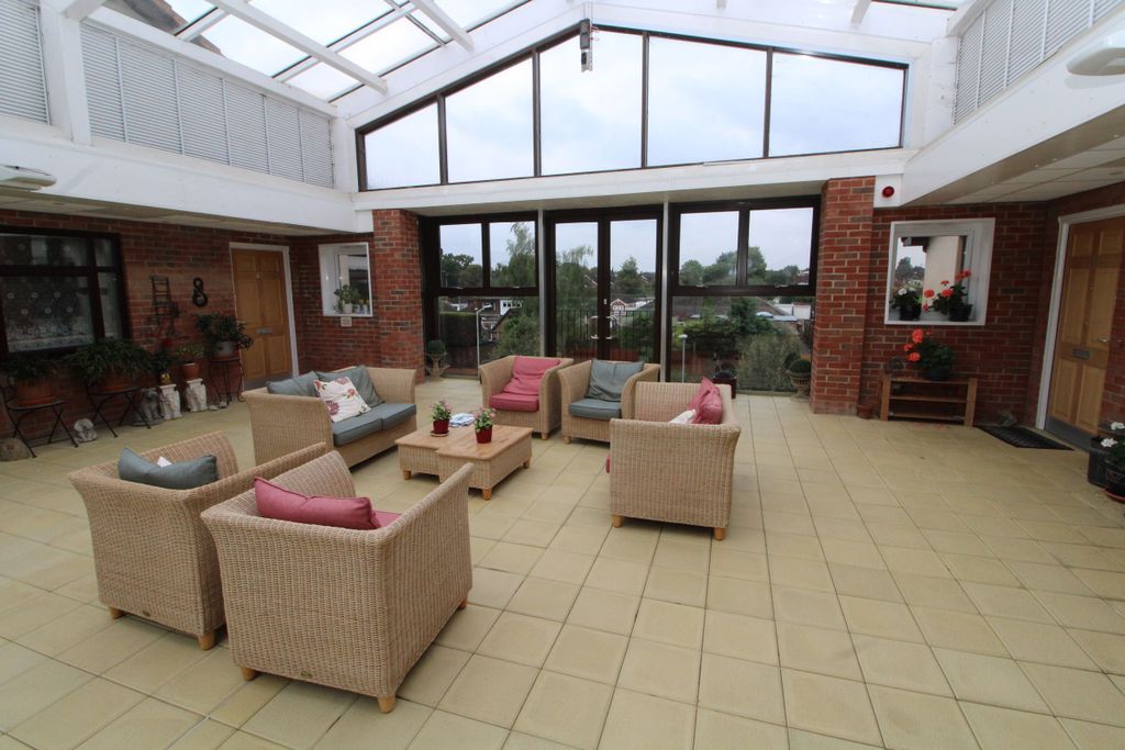 Additional image 11 of 1 bed flat for saleThe Limes, Westbury Lane, Newport Pagnell MK16