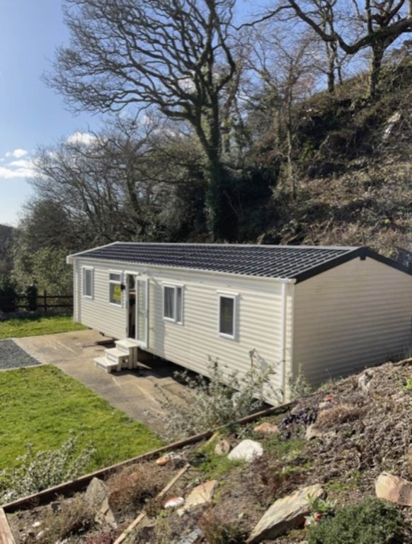 2 bed semi-detached house for salePorthmadog LL48