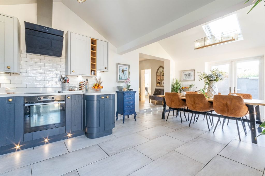 Additional image 7 of 4 bed semi-detached house for saleLondon Road, Maldon CM9