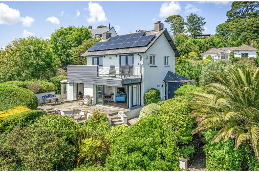4 bed detached house for saleChyandour Cliff, Penzance TR18