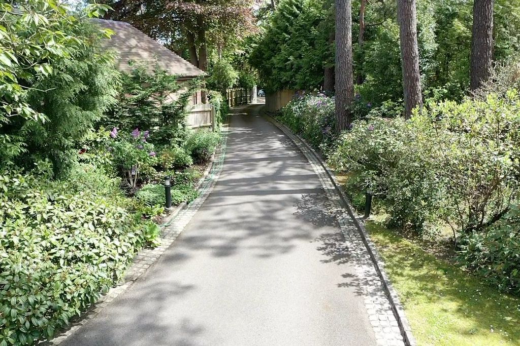 Additional image 45 of 4 bed detached house for saleLawrence Drive, Canford Cliffs, Poole BH13