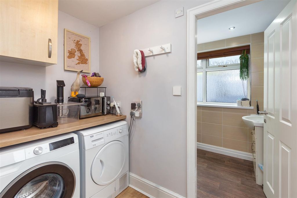 Additional image 7 of 4 bed end terrace house for saleAvondale Road, Lancaster LA1
