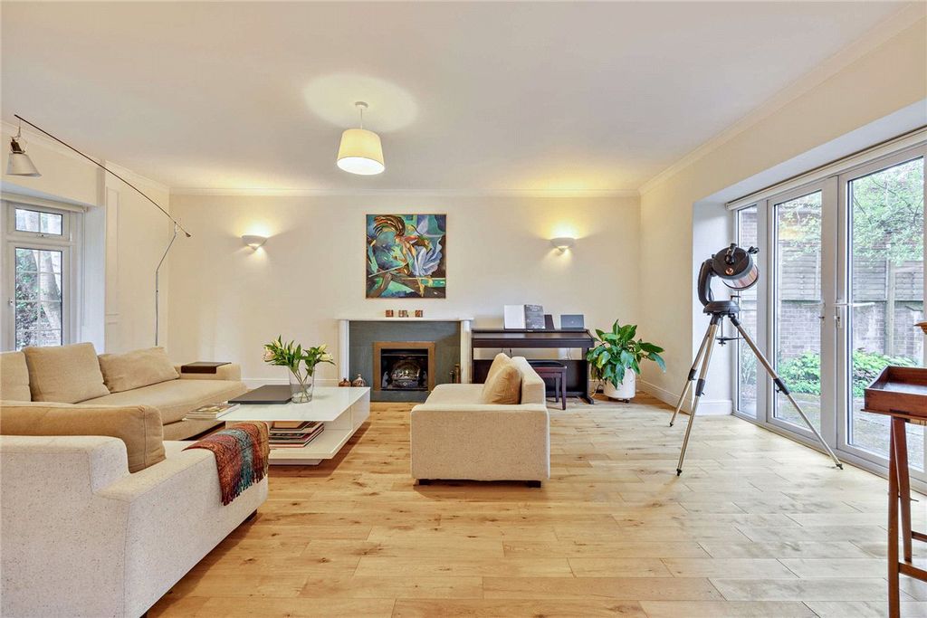 Additional image 2 of 5 bed detached house for saleAndover Road, Newbury, Berkshire RG14