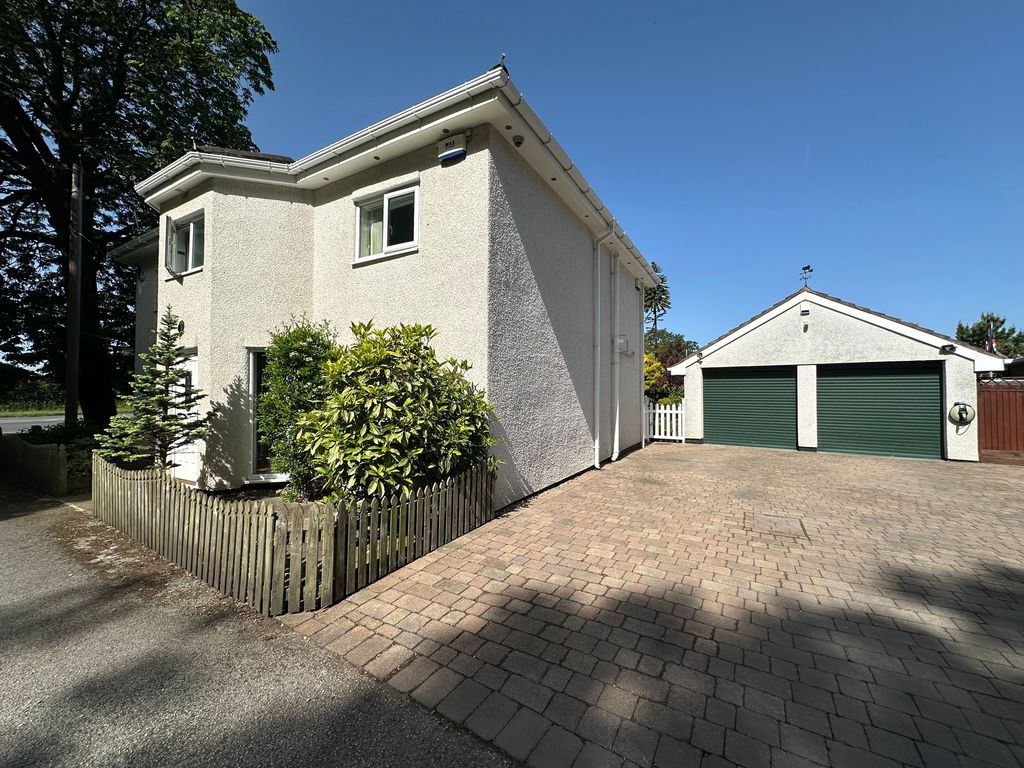 4 bed detached house for saleChester High Road, Neston CH64