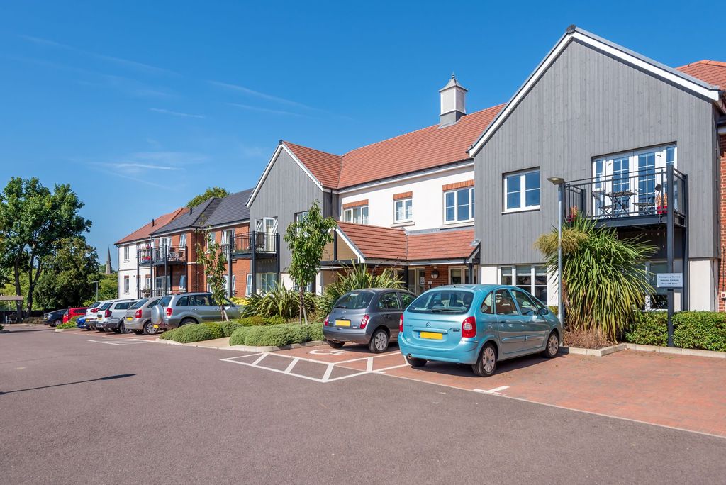 1 bed flat for saleEaves Court, Princes Risborough HP27