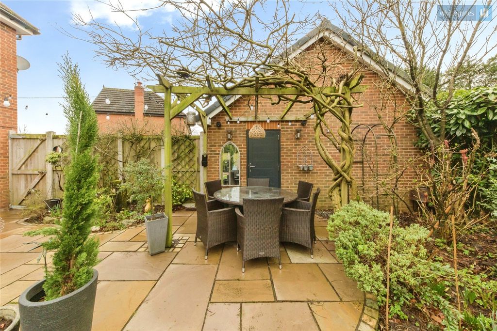Additional image 24 of 5 bed detached house for saleKensington Drive, Willaston, Nantwich, Cheshire CW5