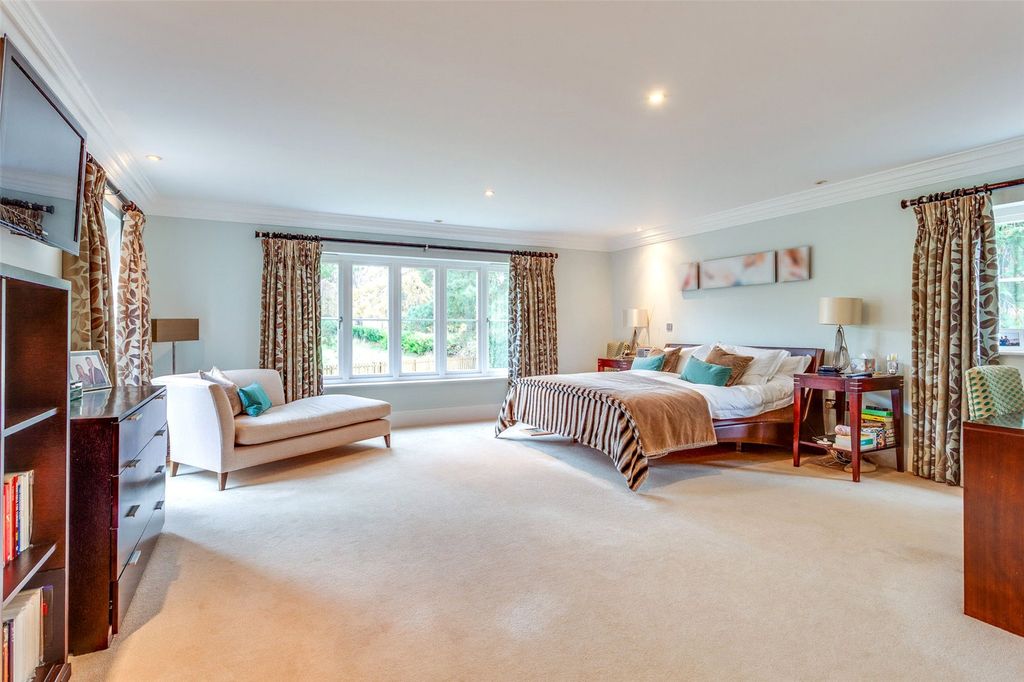 Additional image 10 of 6 bed detached house for saleBeechwood Drive, Marlow, Buckinghamshire SL7