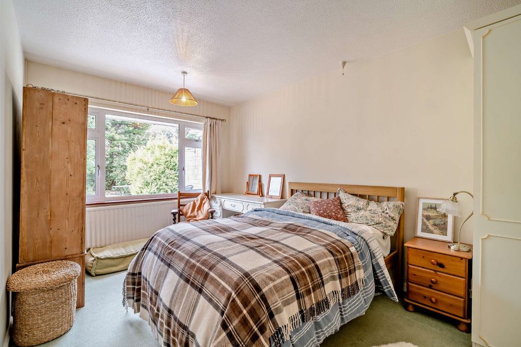 Additional image 7 of 3 bed bungalow for saleKingsmead, Lechlade, Gloucestershire GL7