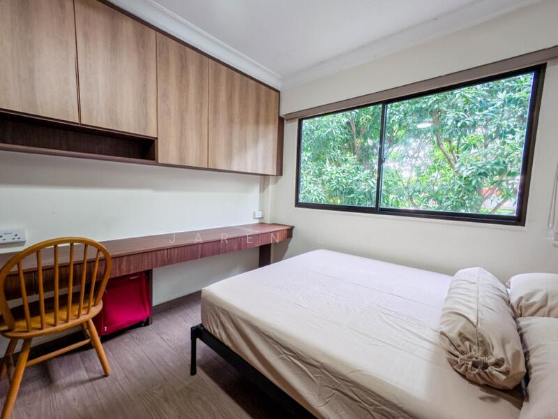 429 Woodlands Street 41 photo 3