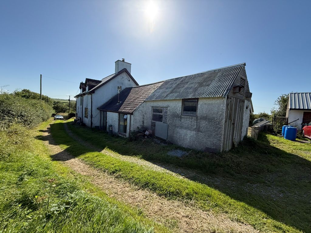 5 bed equestrian for saleLlanrhystud SY23 photo 2