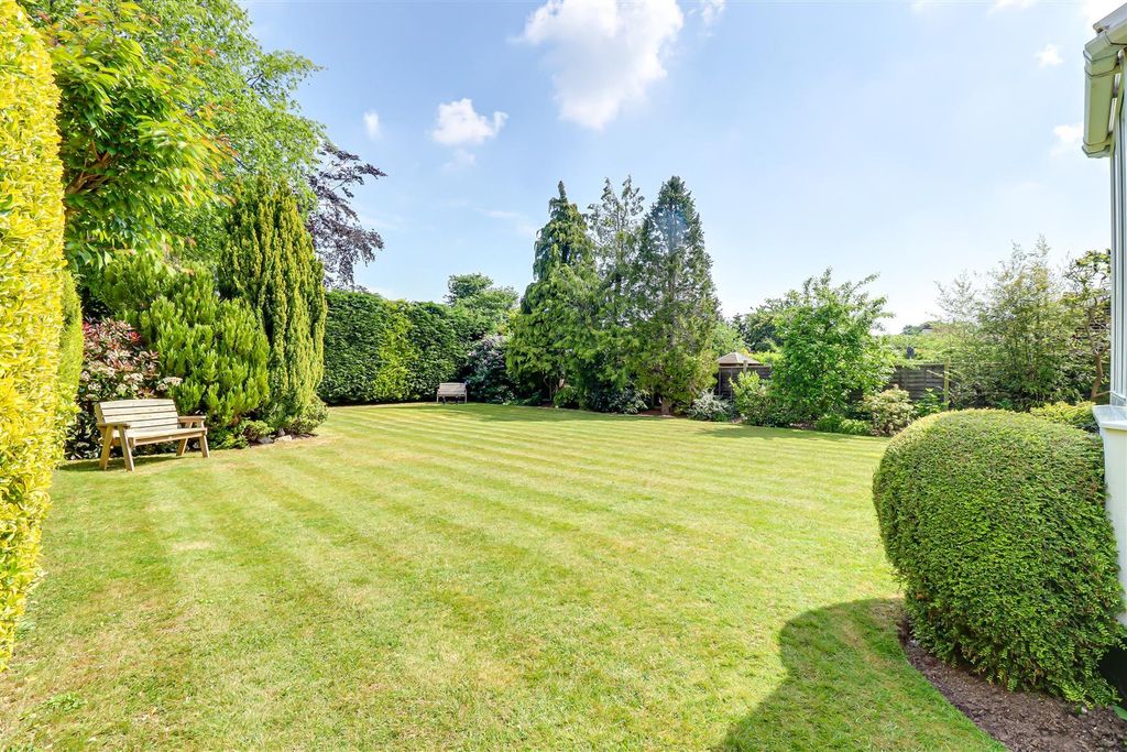 Additional image 34 of 5 bed detached house for saleWoodside, Leigh-On-Sea SS9