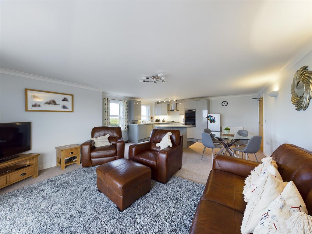 Additional image 7 of 3 bed flat for salePentire Avenue, Pentire, Newquay TR7