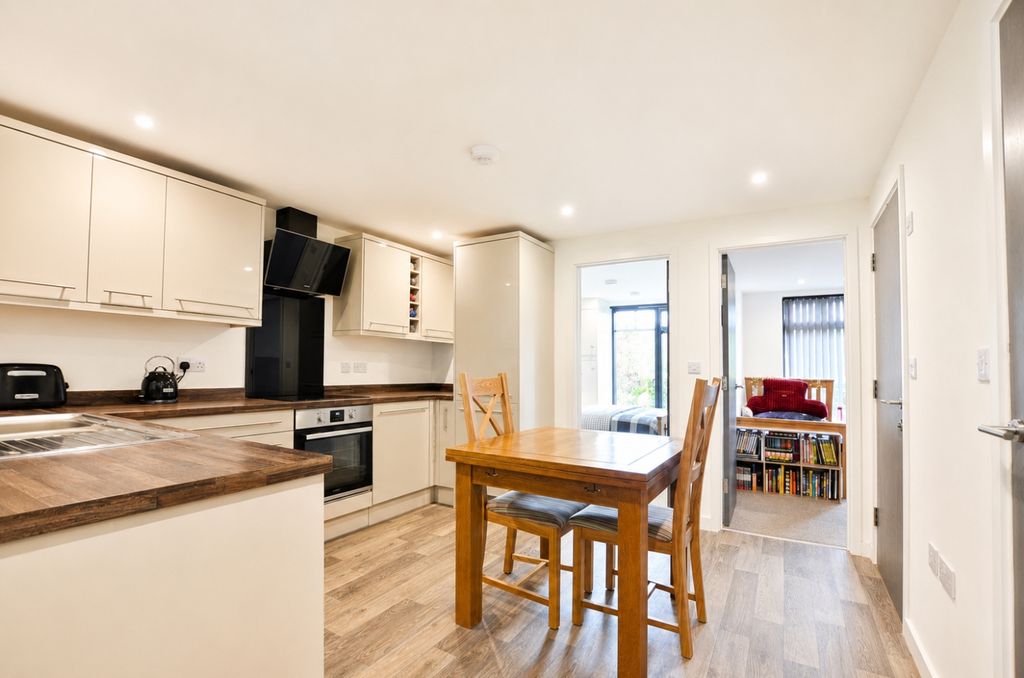 Additional image 3 of 2 bed flat for saleThe Yard, Lostwithiel, Cornwall PL22