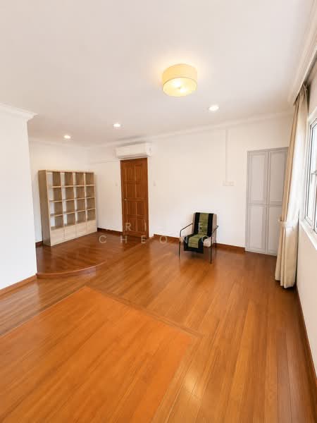 Portchester Avenue photo 5
