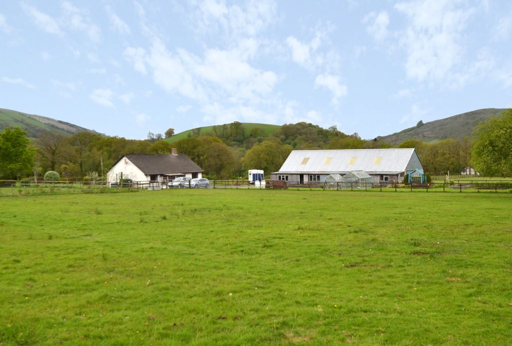 3 bed detached house for saleTalley, Llandeilo SA19