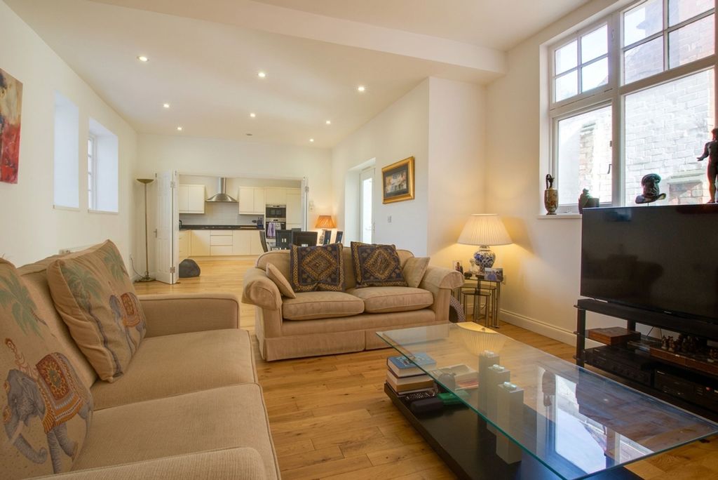 5 bed semi-detached house for saleKnighton Road, Leicester LE2 photo 2