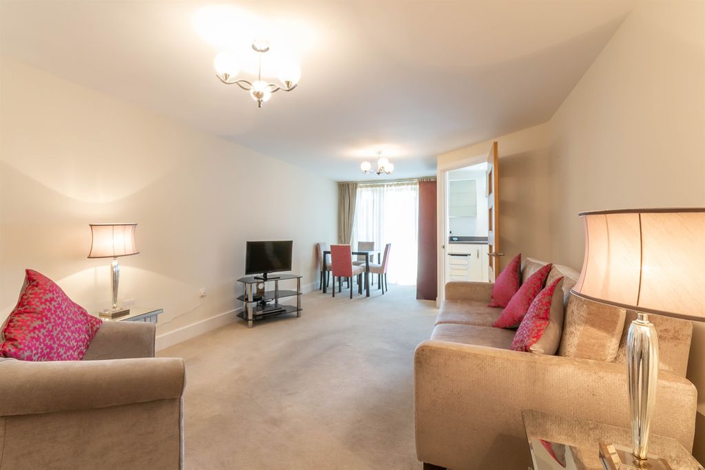 Additional image 8 of 2 bed flat for saleWhite Horse Lane, Maldon CM9