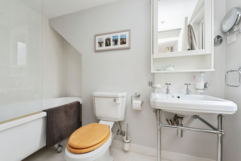 Additional image 11 of 4 bed end terrace house for saleSchoolgate Drive, Morden SM4