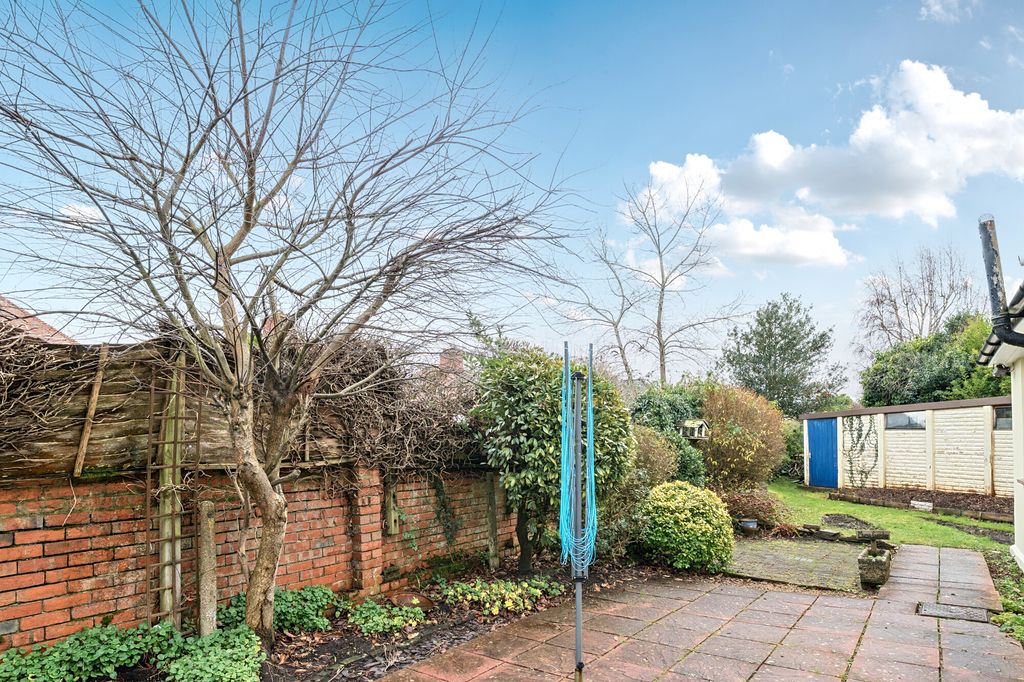 Additional image 13 of 4 bed bungalow for saleCarron Lane, Midhurst GU29