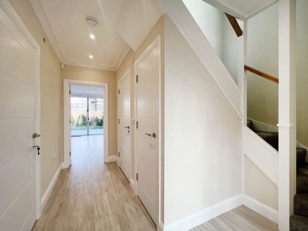 Additional image 7 of 4 bed terraced house for saleWoodfield Gardens, New Malden KT3