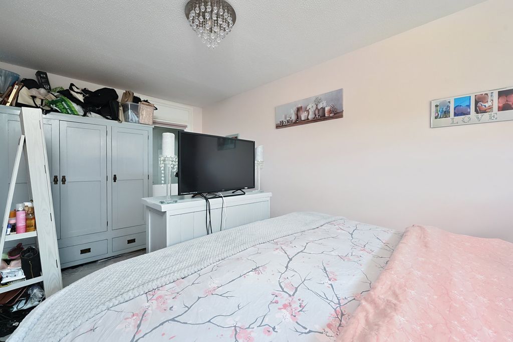 Additional image 9 of 2 bed flat for saleBeach Croft, Lancing, West Sussex BN15