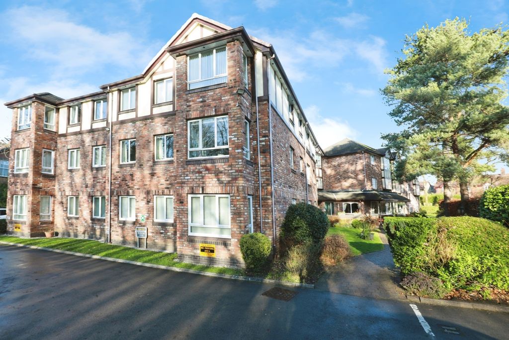 2 bed flat for saleTabley Road, Knutsford, Cheshire WA16