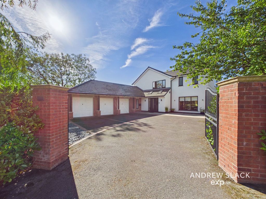 5 bed detached house for saleThe Avenue, Mansfield NG18