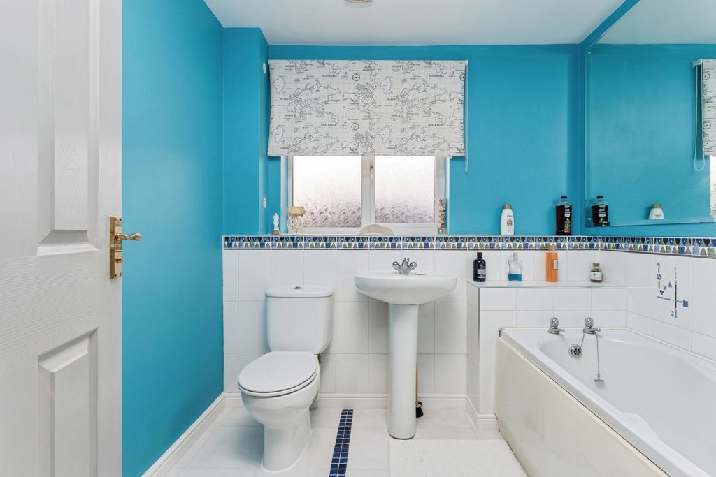 Additional image 20 of 4 bed detached house for saleMill Croft, Neston, Cheshire CH64