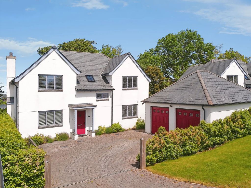 4 bed detached house for saleHilltop Meadow, Wolborough Hill, Newton Abbot, Devon. TQ12