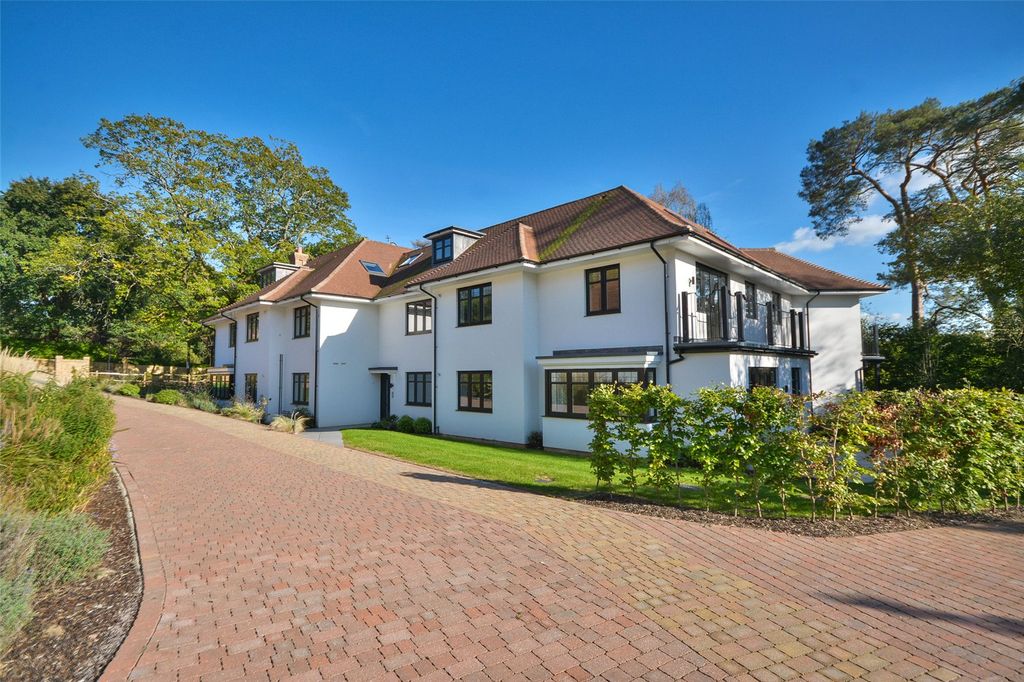 Additional image 2 of 3 bed flat for saleWells Place, West Chiltington, Pulborough, West Sussex RH20