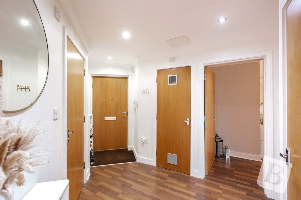 Additional image 13 of 2 bed flat for saleWalter Mead Close, Ongar, Essex CM5