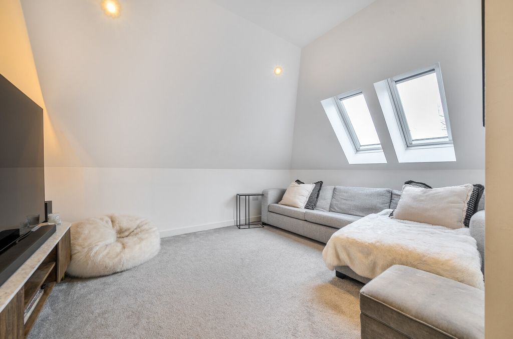 Additional image 13 of 2 bed flat for saleCrofton Lane, Orpington BR5