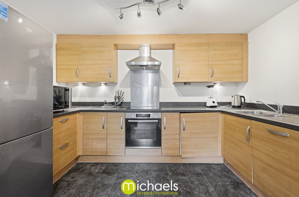 2 bed flat for saleSchool Lane, Mistley, Manningtree CO11 photo 5