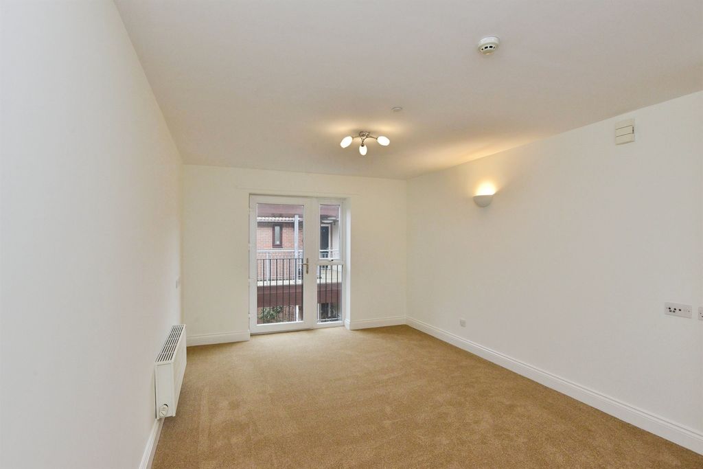 Additional image 3 of 2 bed flat for saleWestbury Lane, Newport Pagnell MK16