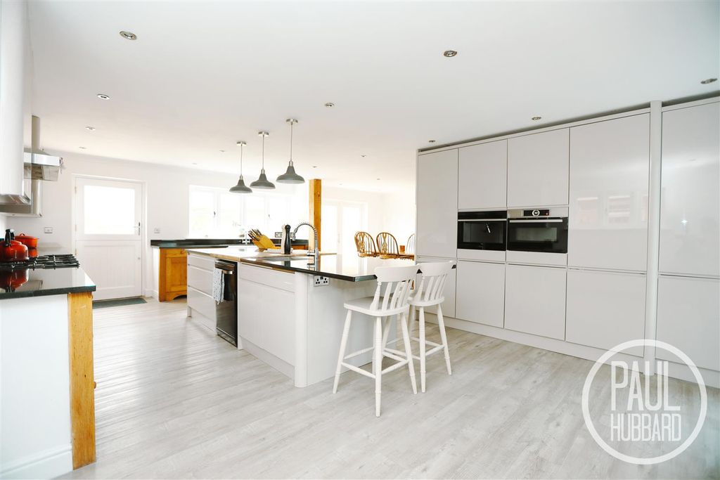 Additional image 8 of 5 bed detached house for saleRomany Road, Oulton Broad NR32