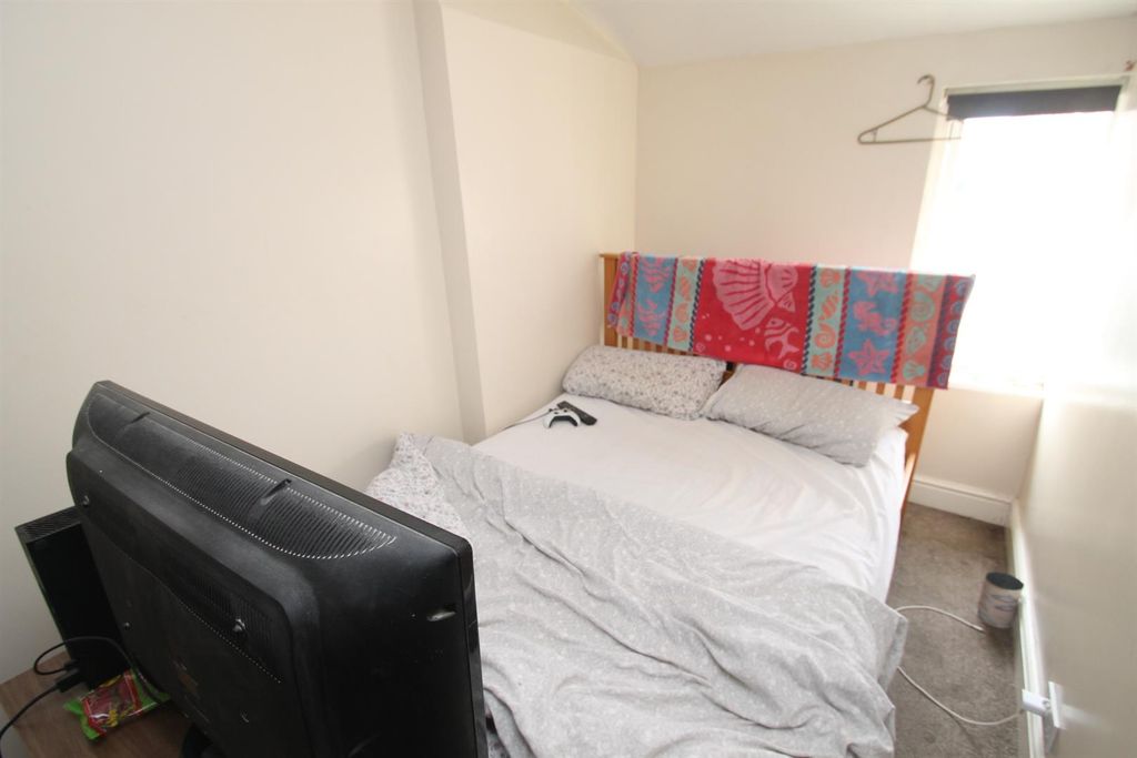 Additional image 8 of 4 bed flat for saleLower Stone Street, Maidstone ME15