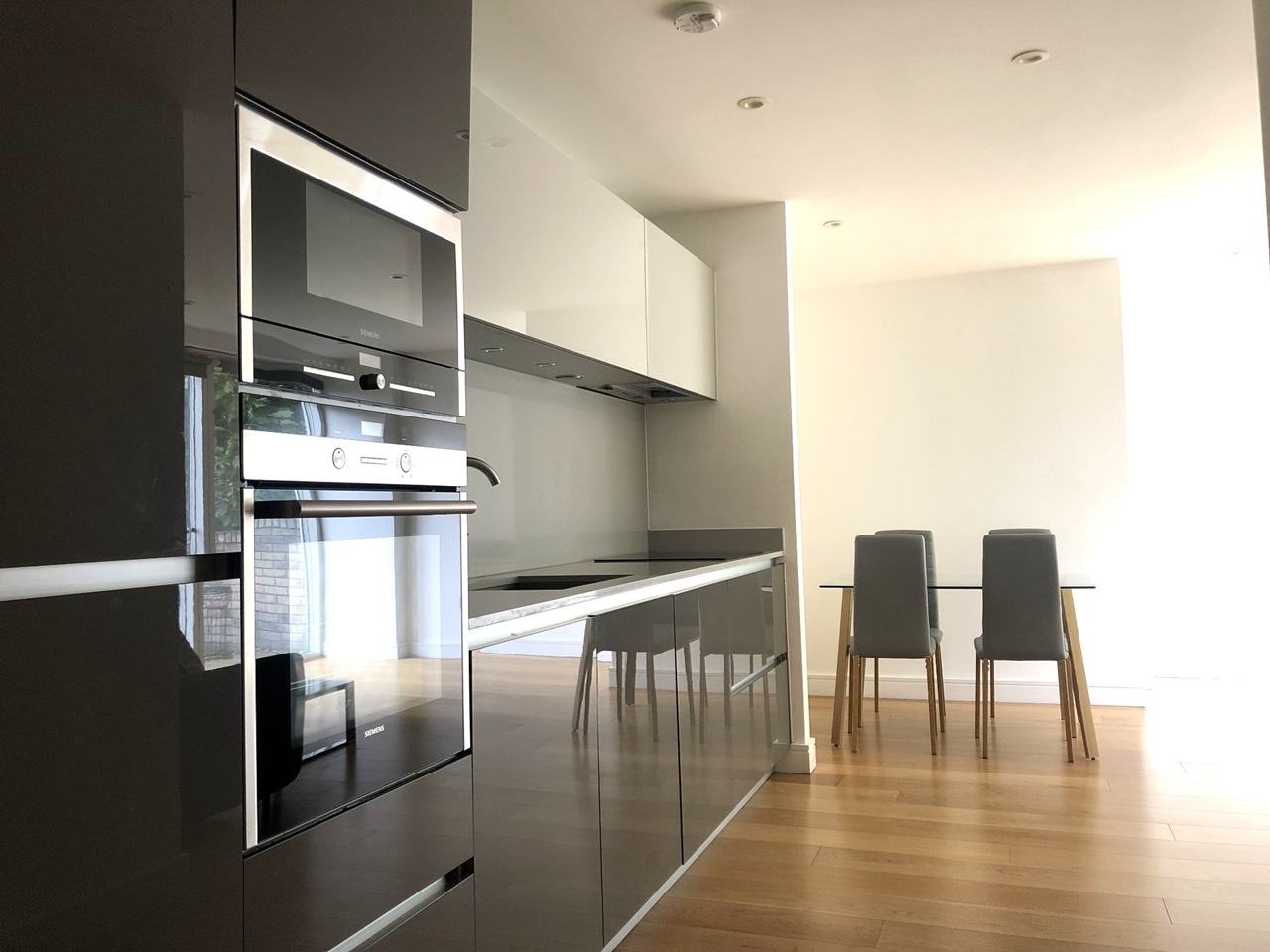 2 Bed Flat, Westking Place, WC1H, N1 7GU photo 3