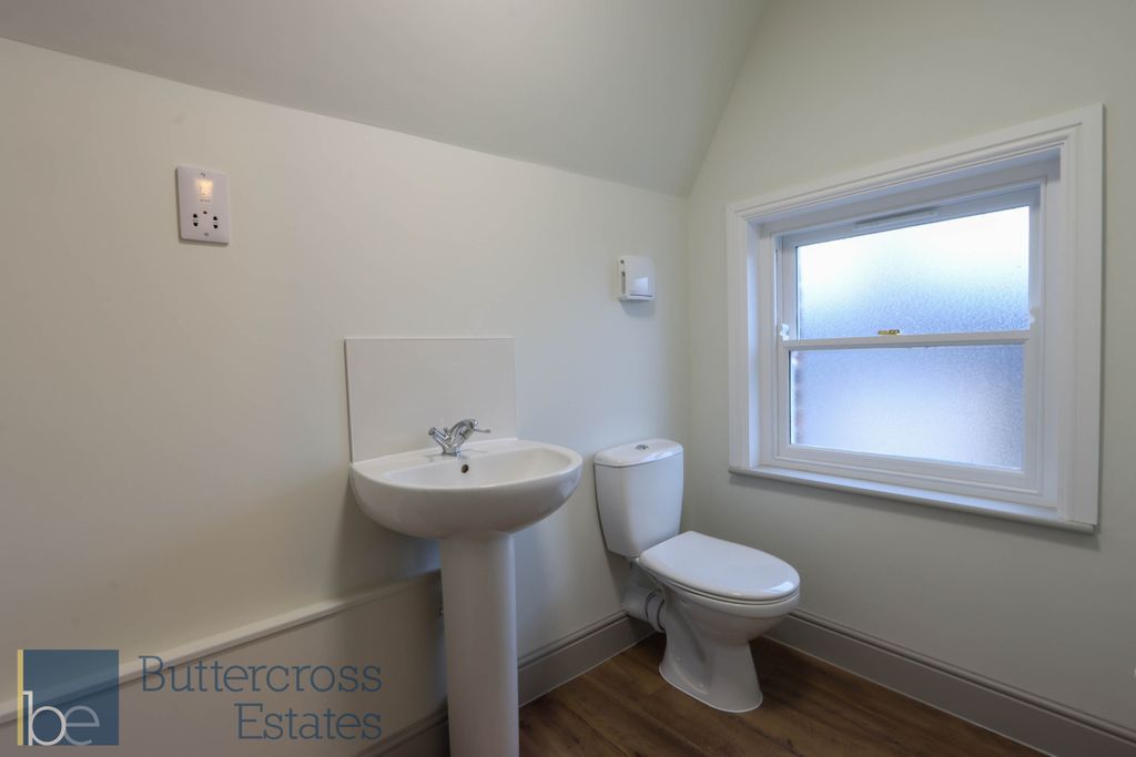 Additional image 16 of 2 bed flat for saleMarket Place, Newark NG24