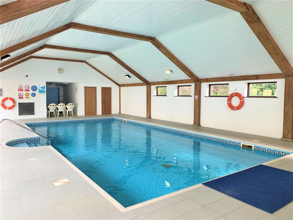 2 bed bungalow for salePenpillick, Par PL24 photo 3